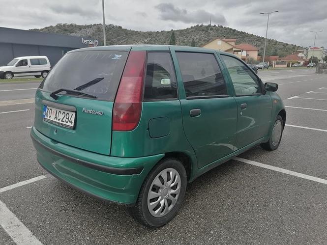 Prodajem fiat punto 1.1b 40kw 96g