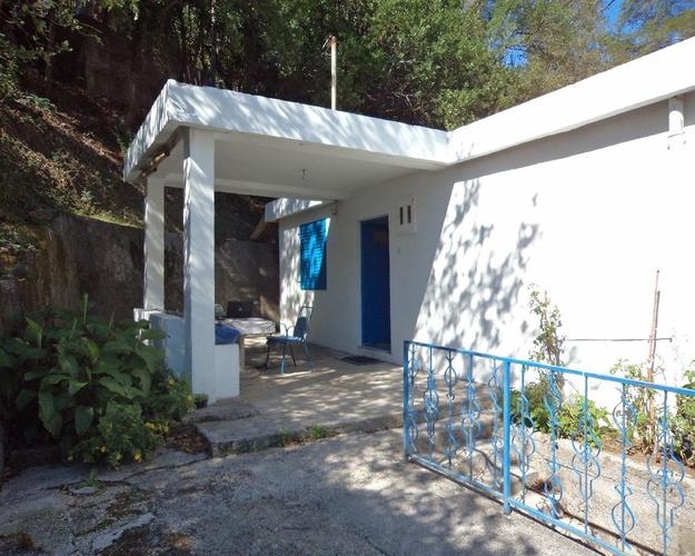 Kuca povrsine 85 m2 sa garazom u prizemlju od 40m2