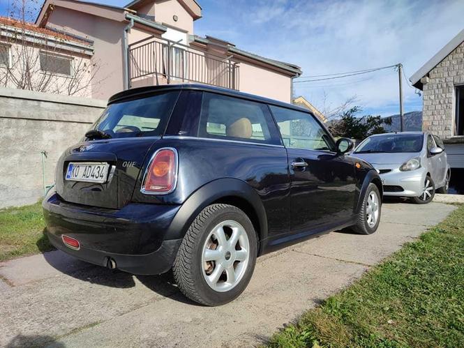 Mini One 1.4 benz 70 kw 2007 god manuel na lanac