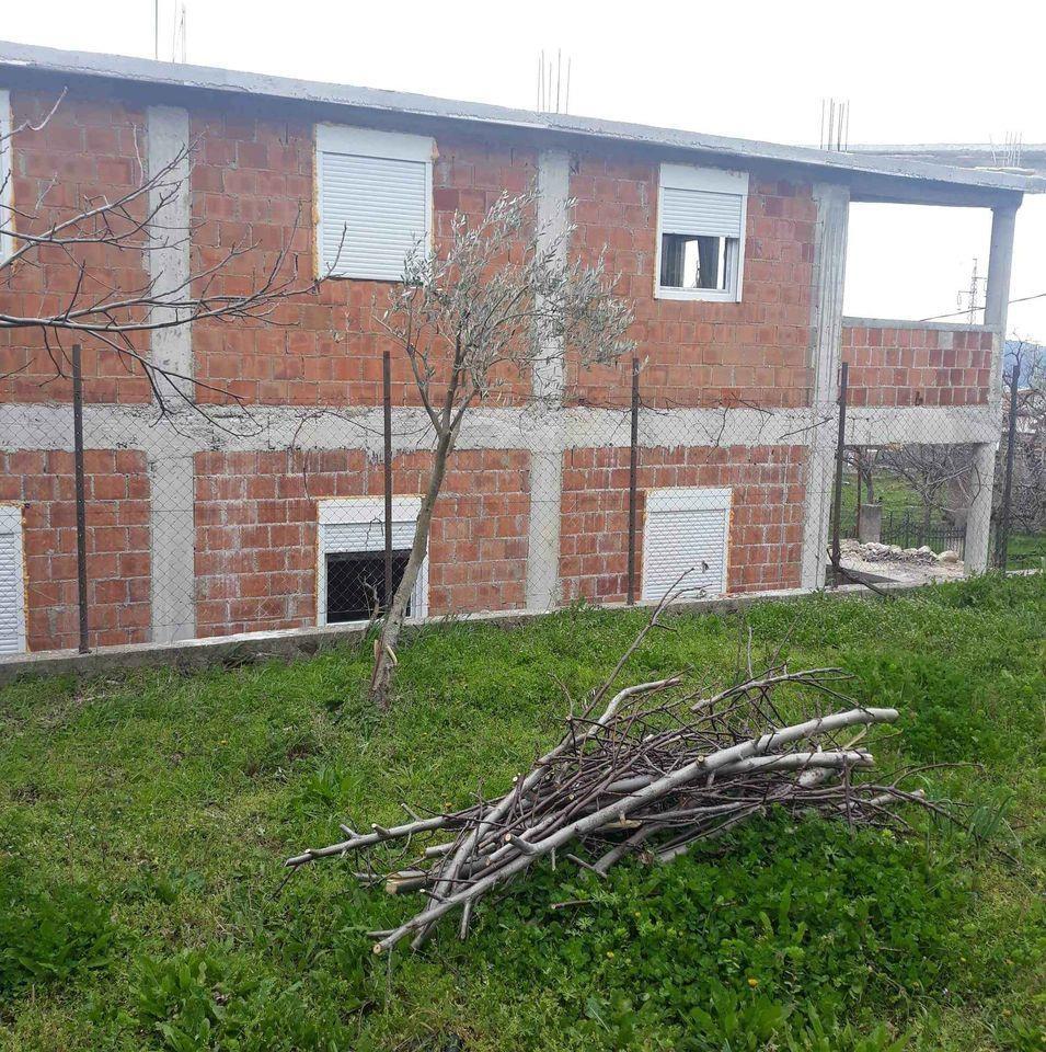 BAR-KUĆA-NA-PRODAJU-260KVADRATA-069942157--068313719