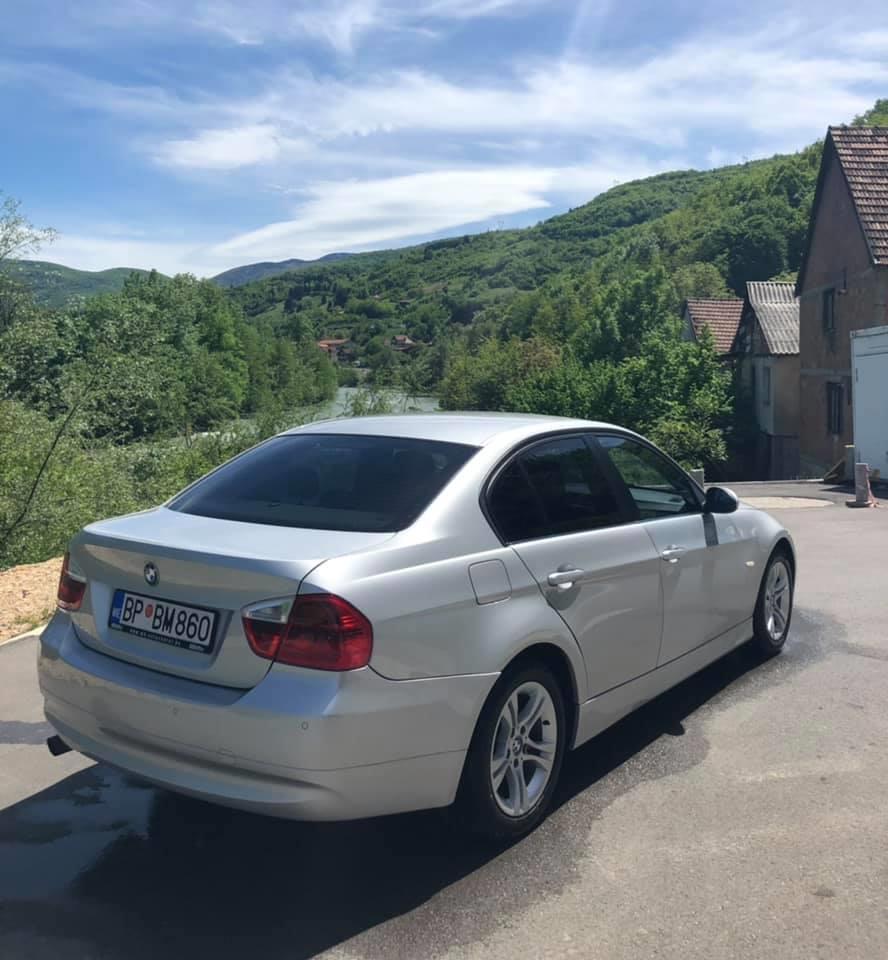BMW-318D-E90