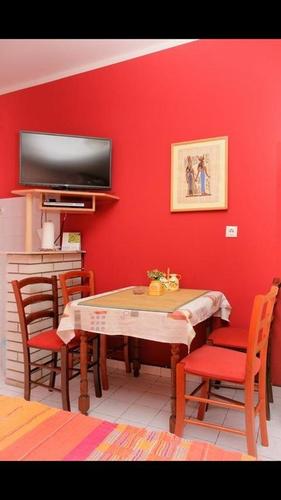 Namještaj iz 3 apartmana