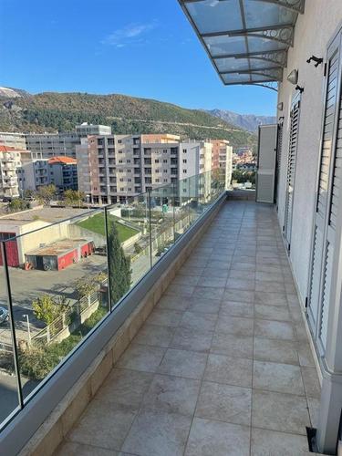 Prodaja, stan, 200m2, Rozino, Budva