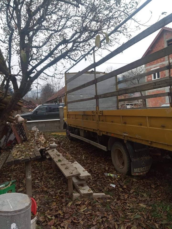 Na-prodaju-Mercedes-813