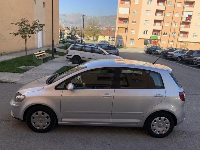 Golf plus 1.9Tdi 66kw 2005god. Servisiran. Očuvan spolja i u
