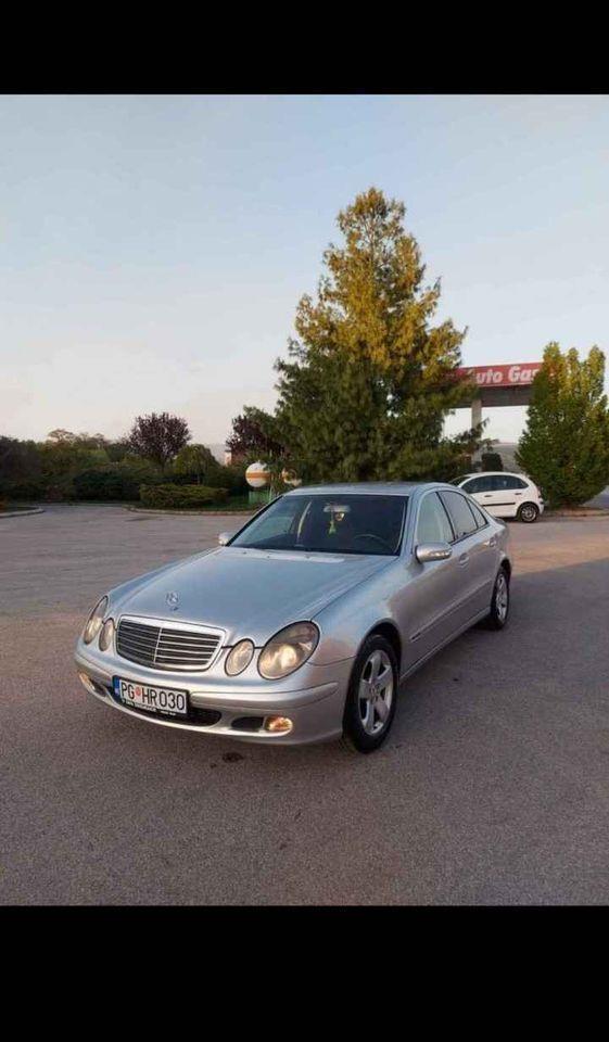 Mercedes-E220--2004g