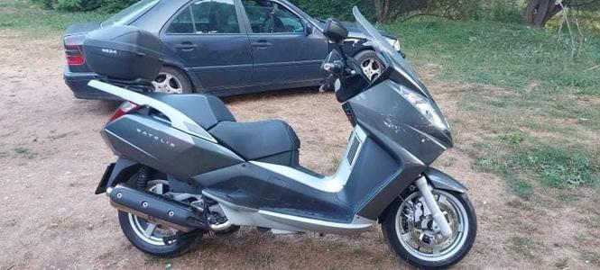 Peugeotsatelis 400cc 2010god.