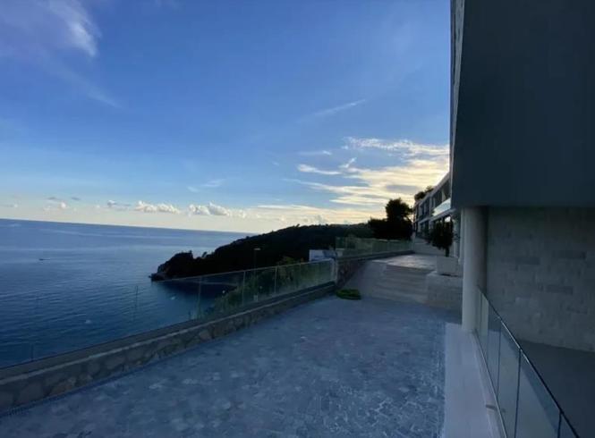 Stan na prodaju Budva