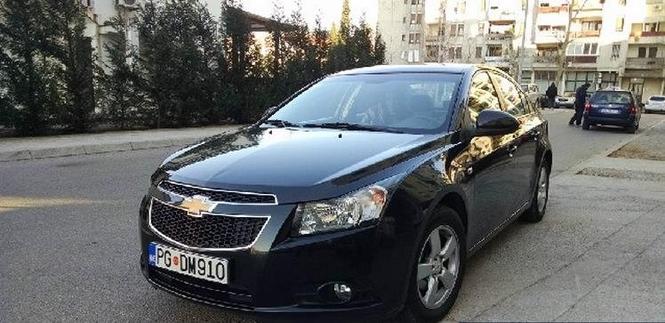 Chevrolet  Cruze LS -10