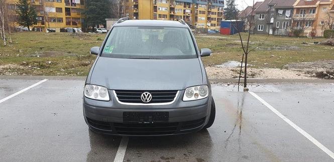 VW TOURAN 1.9 TDI