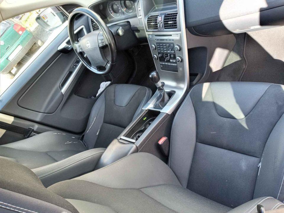 Volvo-xc60-d5