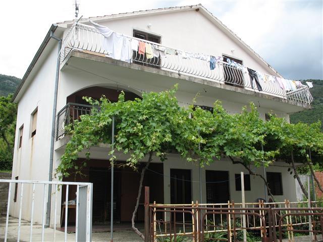 Kuca-345m2+plac-800m2-u-Baosicima