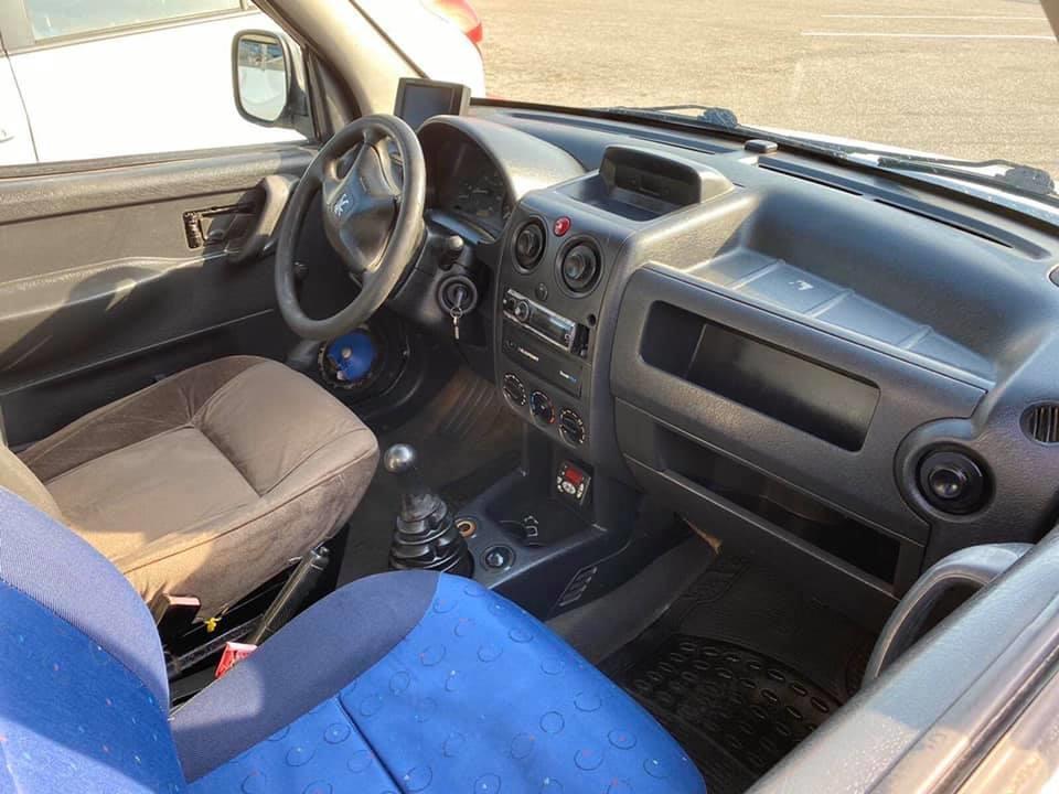--PRODAJE-SE-PEUGEOT-PARTNER