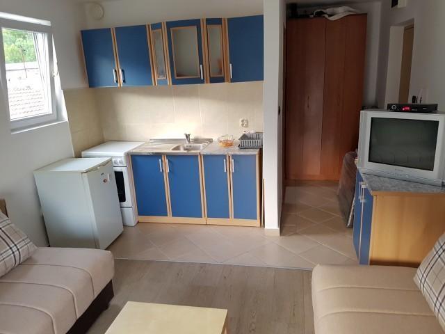 Bečići---Budva--stan--studio--150m-od-mora