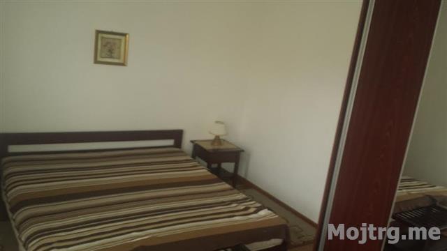 IZDAVANJE DVOSOBAN NAMJESTEN KOD ARS MEDICE