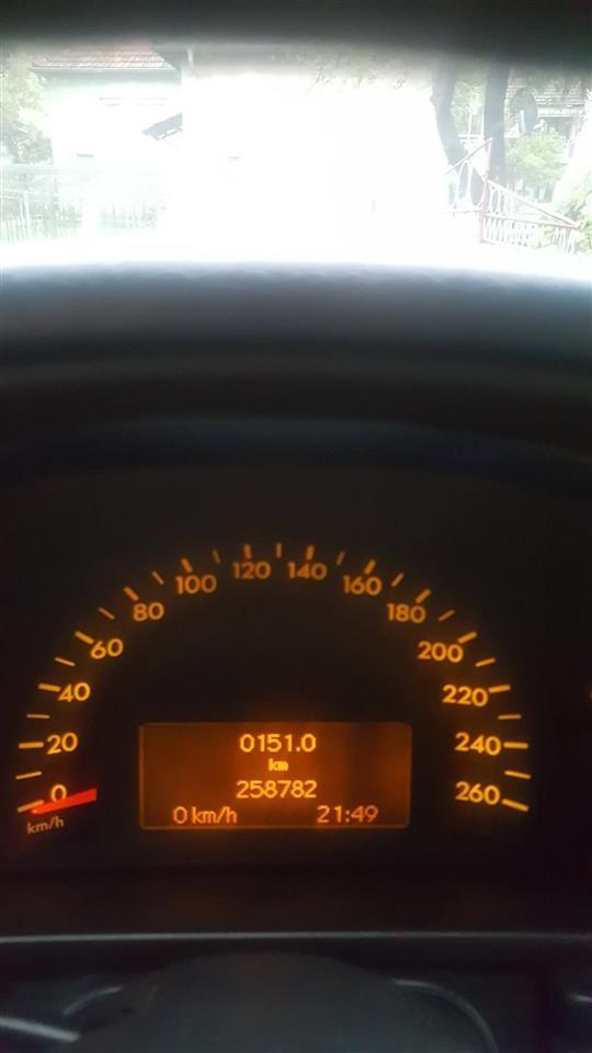 Mercedes-c220-ELEGANCE