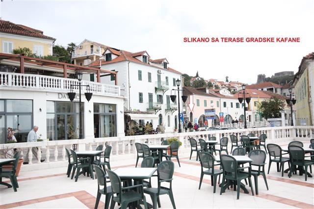 Trosoban stan od 74m2 u Herceg Novi