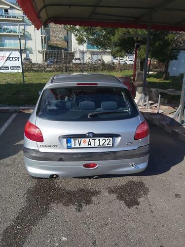 Pezo 206 2002g