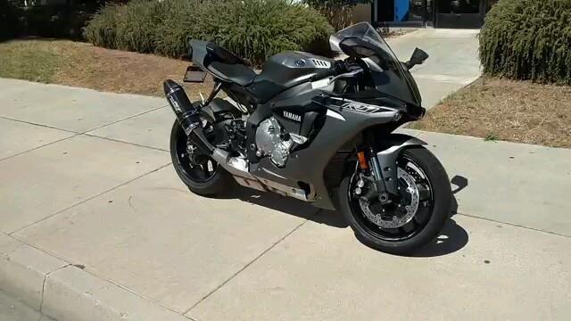 2015 Yamaha YZF R1