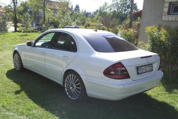Mercedes-Benz---E-220-Cdi