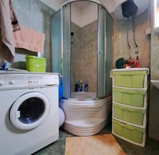 PRODAJA!!!Trosoban stan povrsine 90m2,Podgorica,Centar