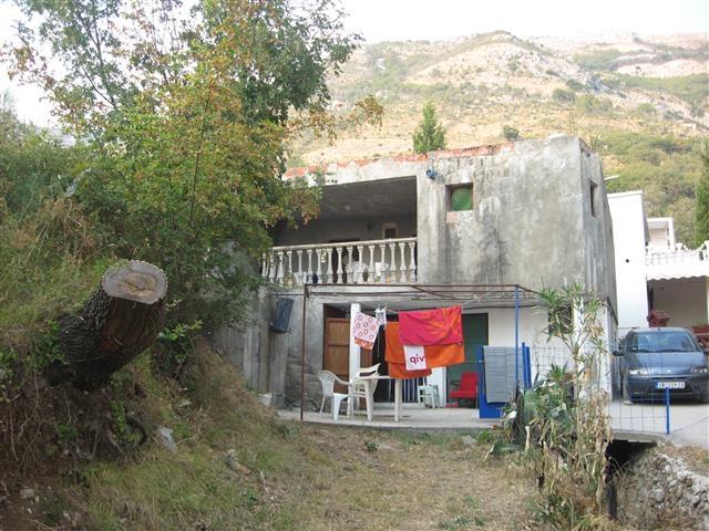 Kuca od 120m2 u Sutomoru - moze zamena za Bg