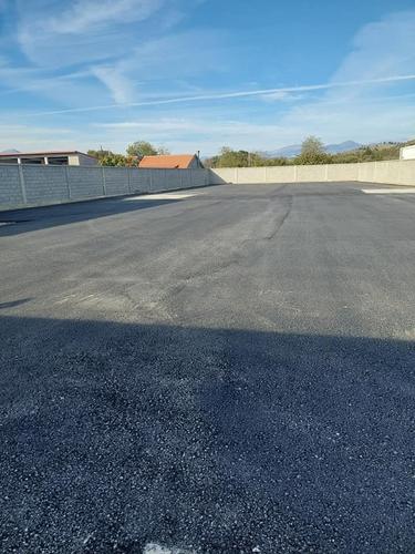 Izdaje se Plac
