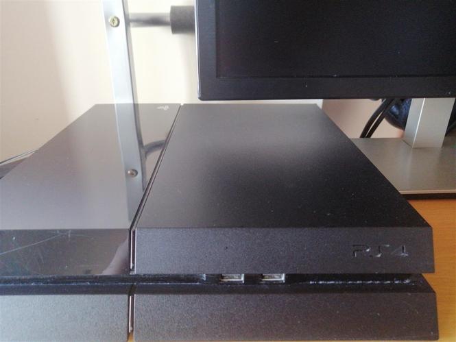 Play Station 4