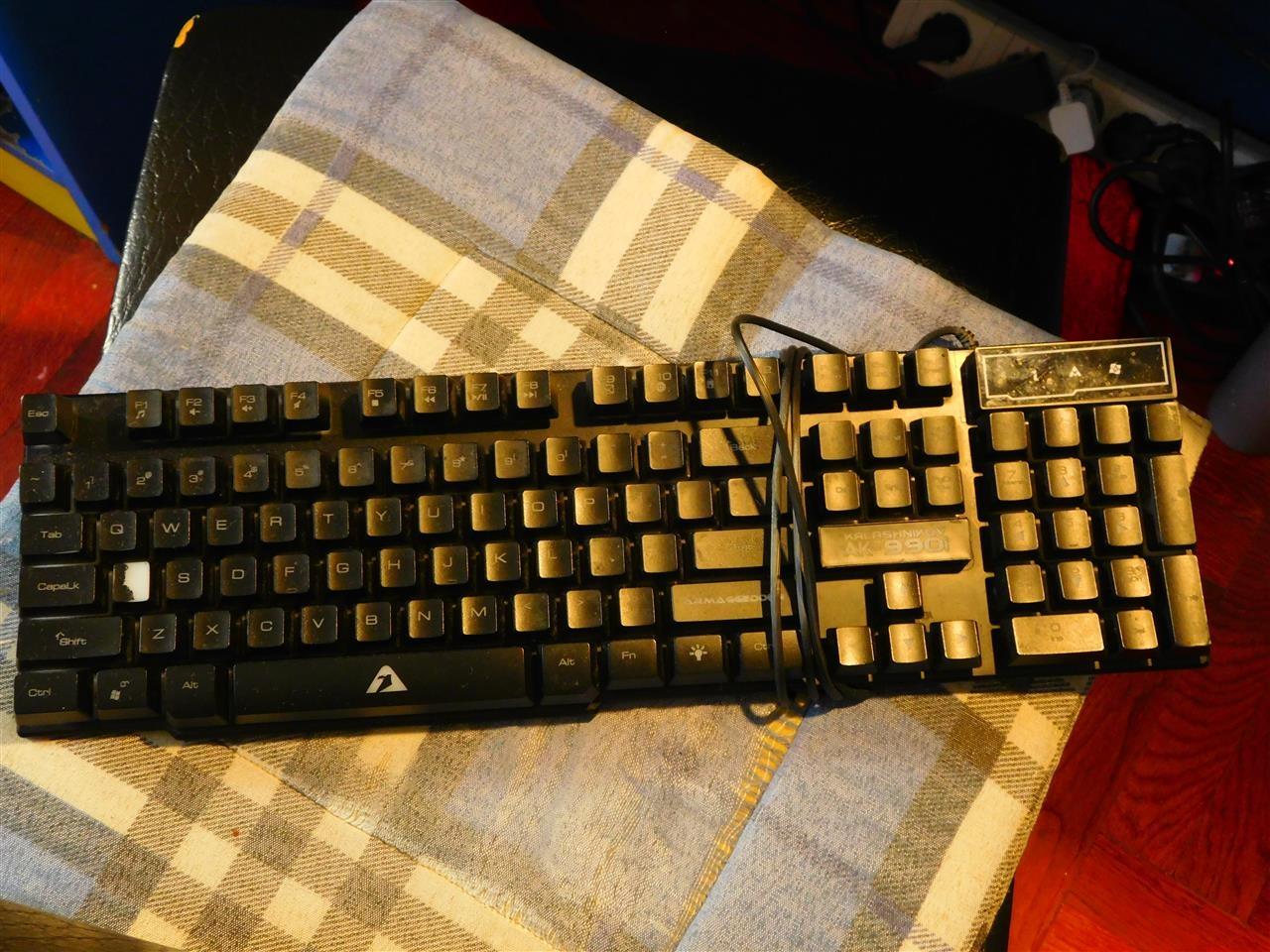 Tastaturu-marke-Armageddon