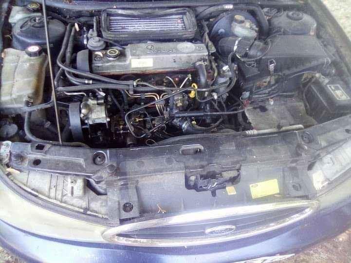 Ford-mondeo-1-8td