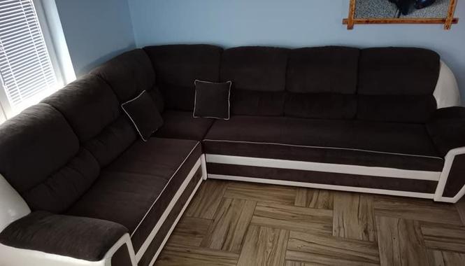 068024319