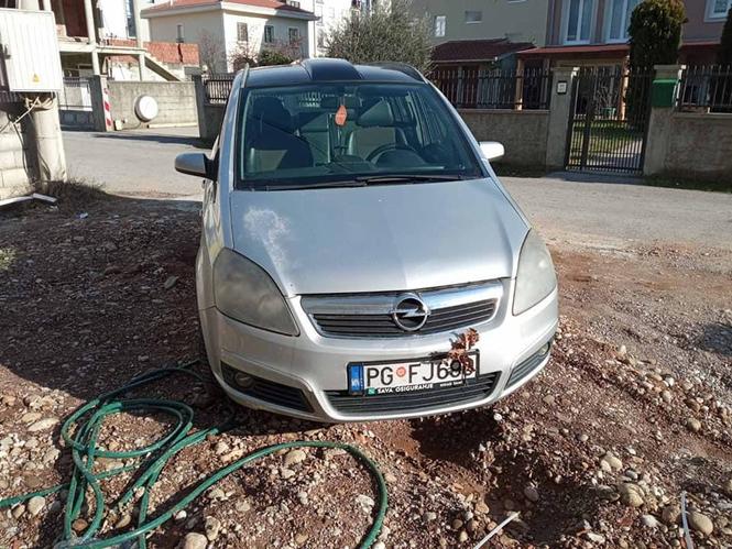 opel zafira 1.9 dizel, registrovana do 12-6-2021