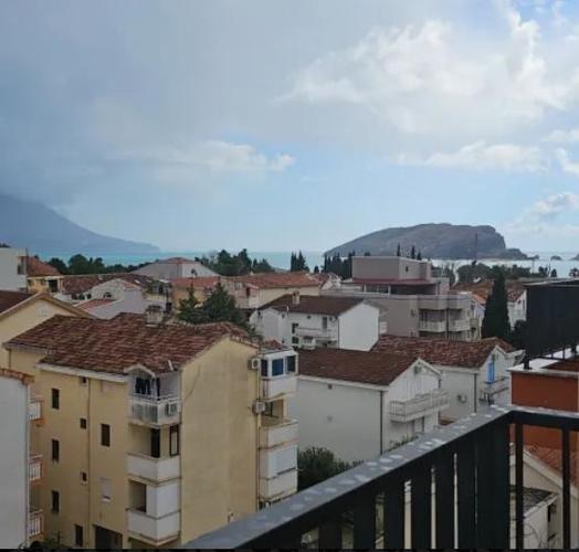 Garsonjera sa pogledom na more, Budva