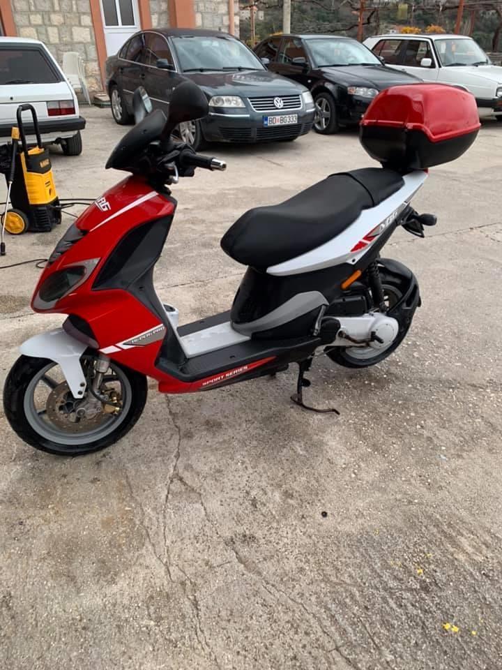 068707208