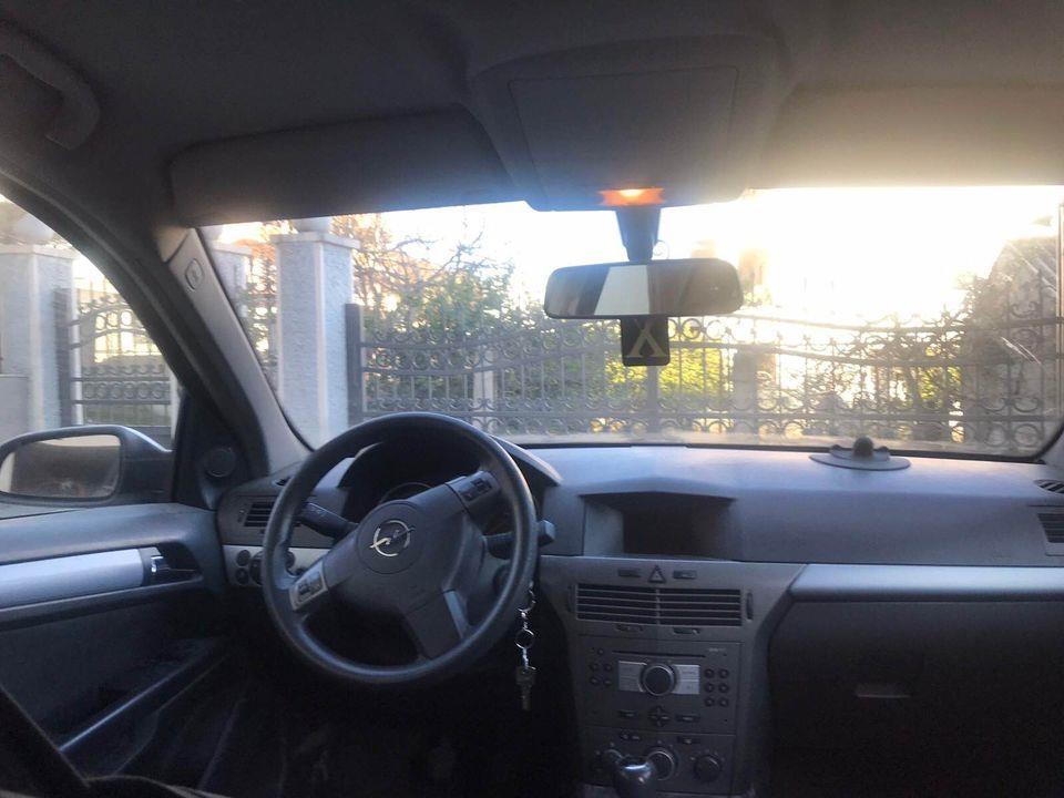 Opel-Astra-2004