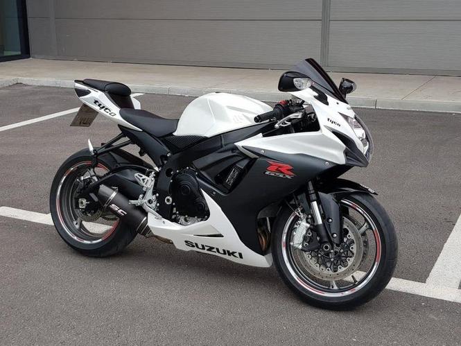 Suzuki GSX R600