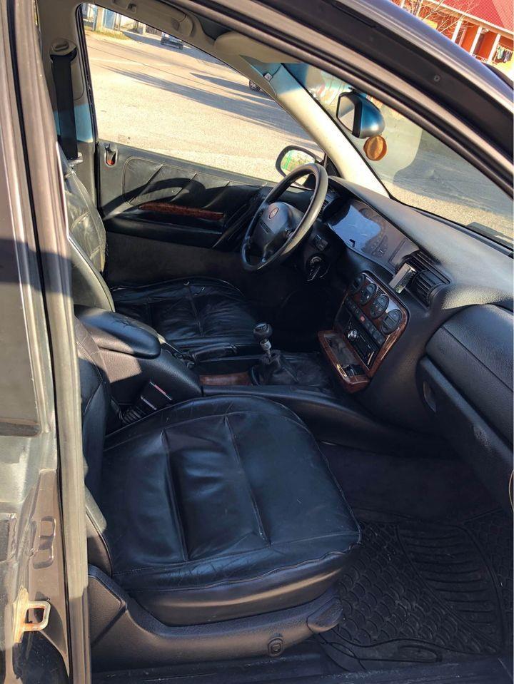 OPEL-OMEGA-SEKVENT-PLIN