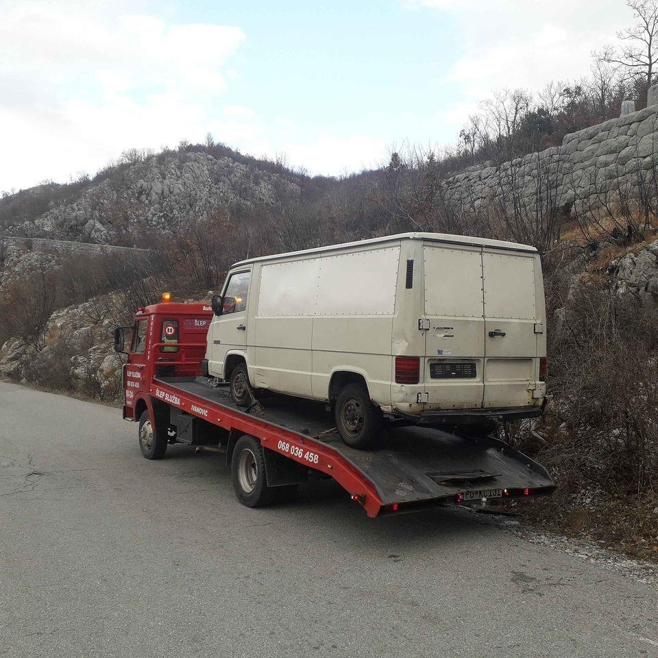 Auto-slep-Ivanovic-068036458-24H