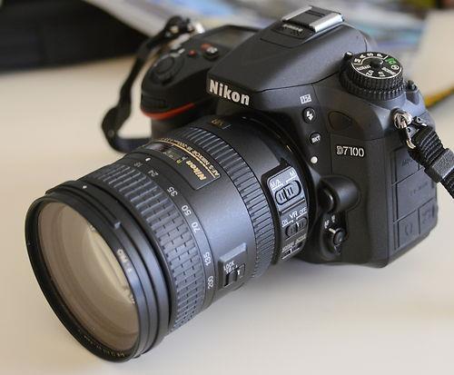 NIKON d7100 S 18-105 VR 18-200 VRII