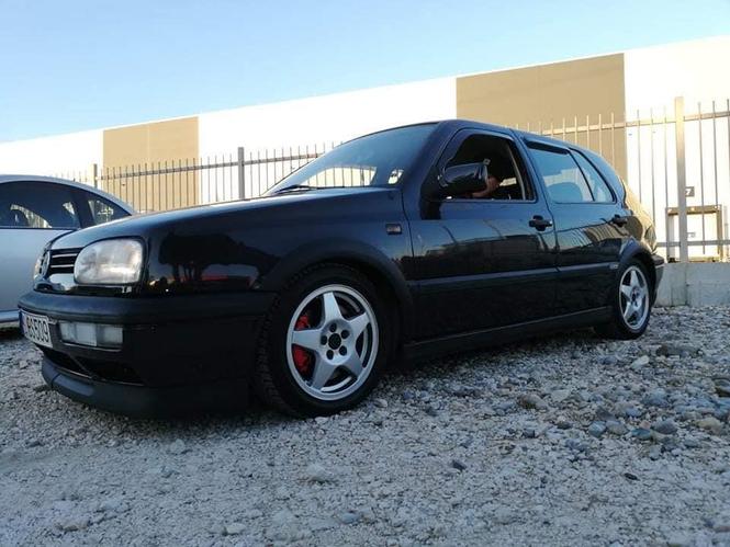 Prodajem golf 3 Gti 2.0 sekvent plin.069060333