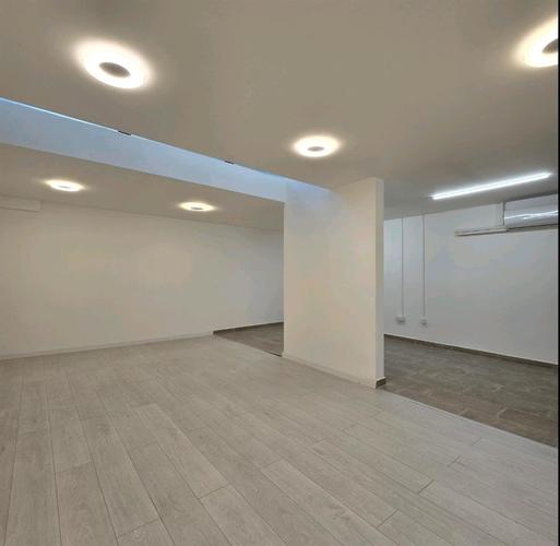 IZDAVANJE!!! Poslovni prostor 294m2,Podgorica,Blok 5