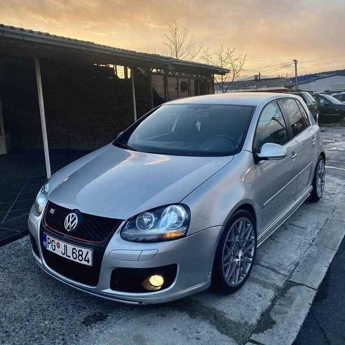 Prodaje se....
069-757-400