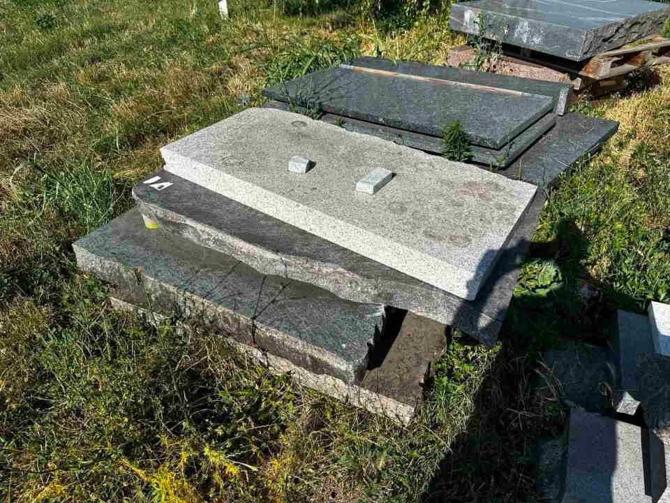Velika-rasprodaja-granitnih--ploca-50--m3-I-granitnih-plocic