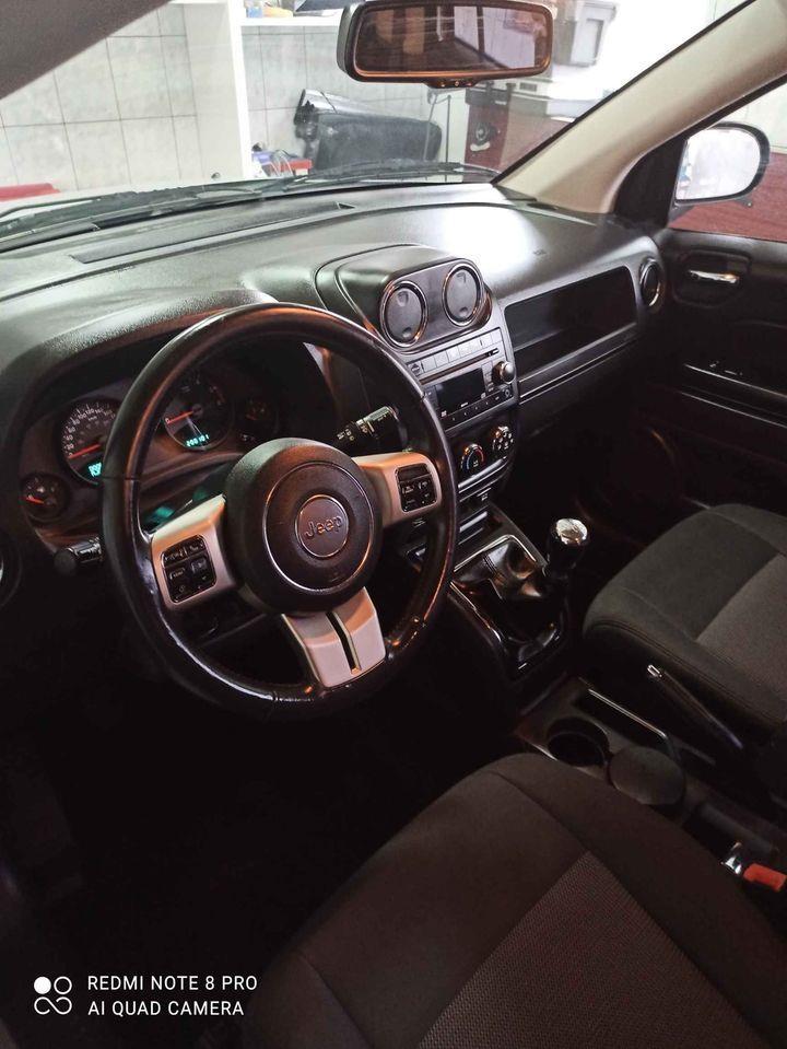Jeep-Compass-Limited-4x4-2-2CRD-2011god--