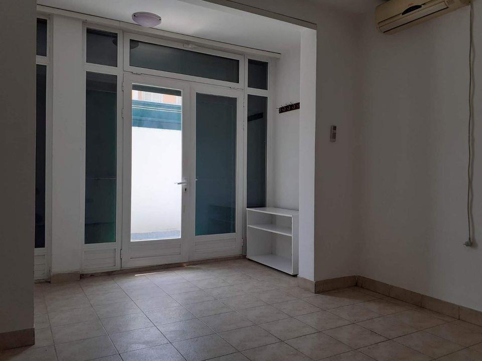 Na-prodaju-i-izdavanje-prazan-stan-51m2-+-50m2-dvorista-na-Z