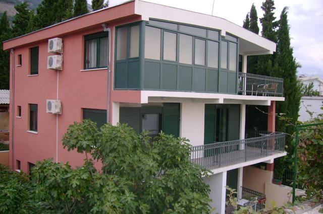 Odličan stan u Sutomoru ITNO