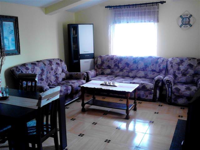 IZDAJEM NAMJEŠTENI STAN NA DUŽE