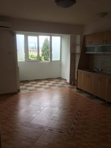 Prodajem dvosoban stan 45 m2,III sprat,Preko Morac