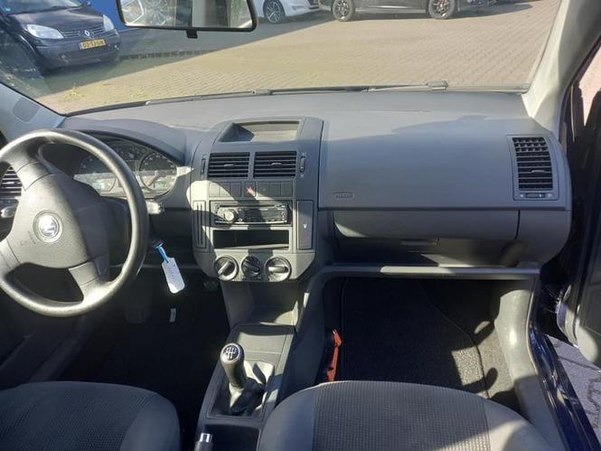 Auto u dolasku za Crnu goru.