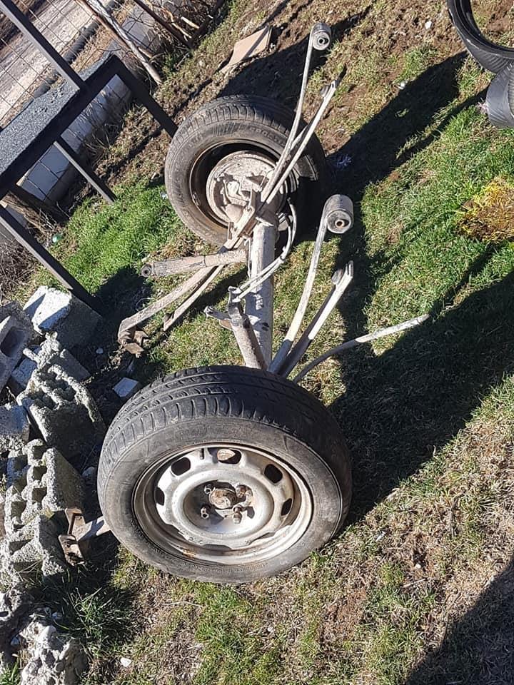 Prodajem-torziju-I-djelove-od-BMW-318